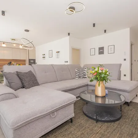 Pi25 Вилла Bristane