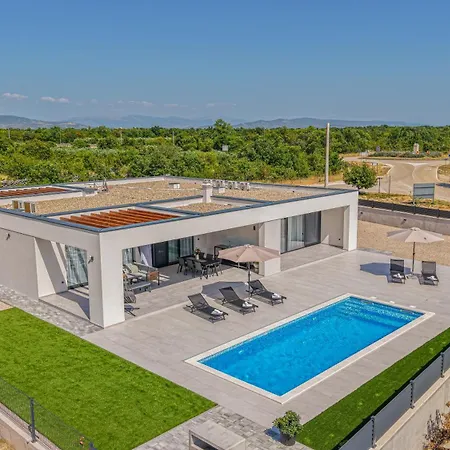 Villa Pi25