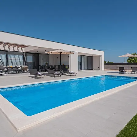 Villa Pi25