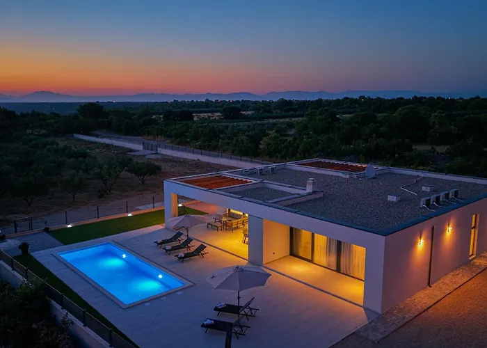 Вилла Pi25 Bristane