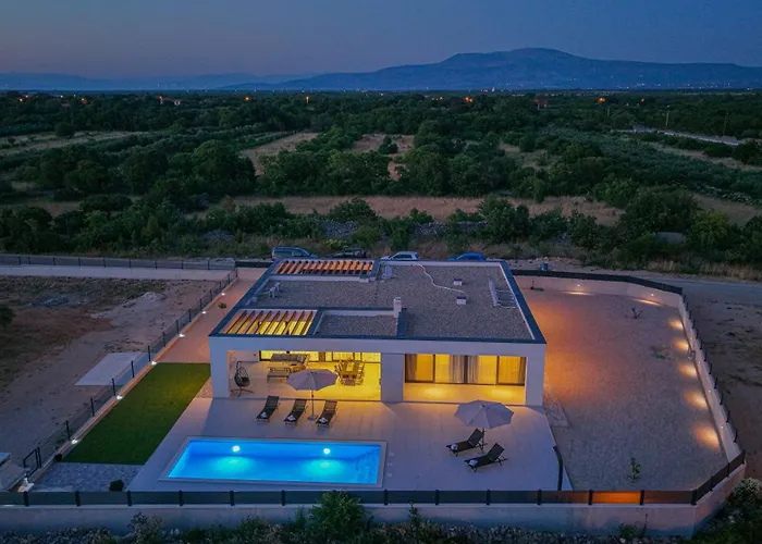 Вилла Pi25 Bristane